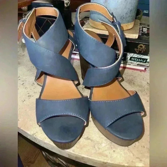Indigo rd sandal wedge - Picture 1 of 3